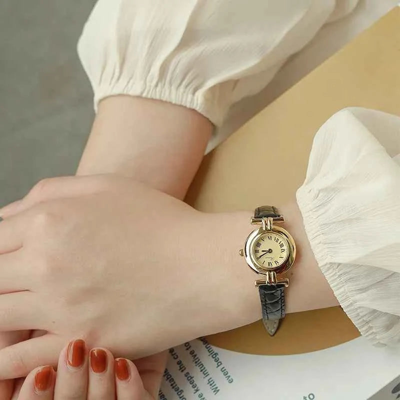 Women Watches Luxury New Fashion Gold Watch Hot-Selling Leather Female Watch Vintage Watch Lady Dress Watches