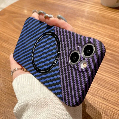 Coque magnétique 17 Pro Max en fibre de carbone