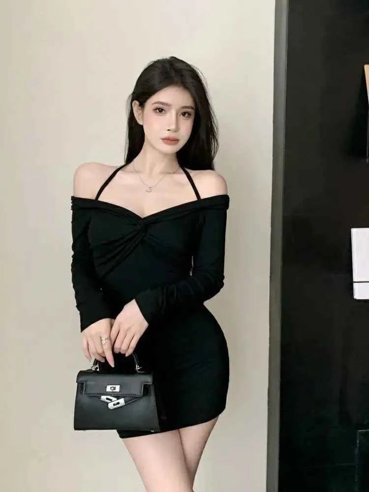 Sexy Dress for Women Autumn and Winter 2024 New Design Hot Girl Temperament Slim and Slim Off-shoulder V-neck Hip Skirt