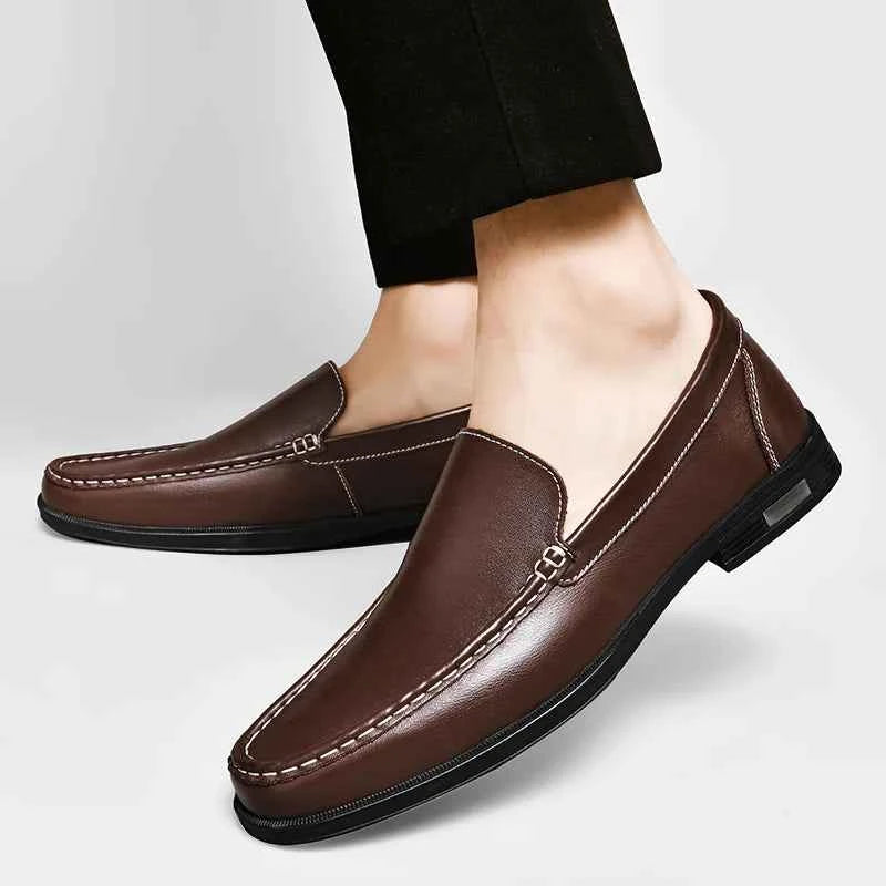 Men's comfortable walking shoes made of genuine leather, one foot loafers, new trendy designer, Mo hot selling driving shoes