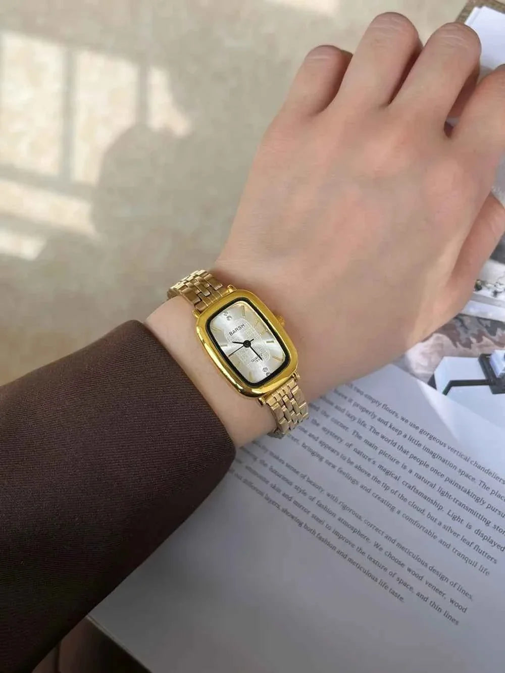 Barsh Golden Watch with Antique Style, Small Gold, New Niche Square Shape, Women's Retro Quartz Watch, Women's Watch Steel Strap - Maliame Store